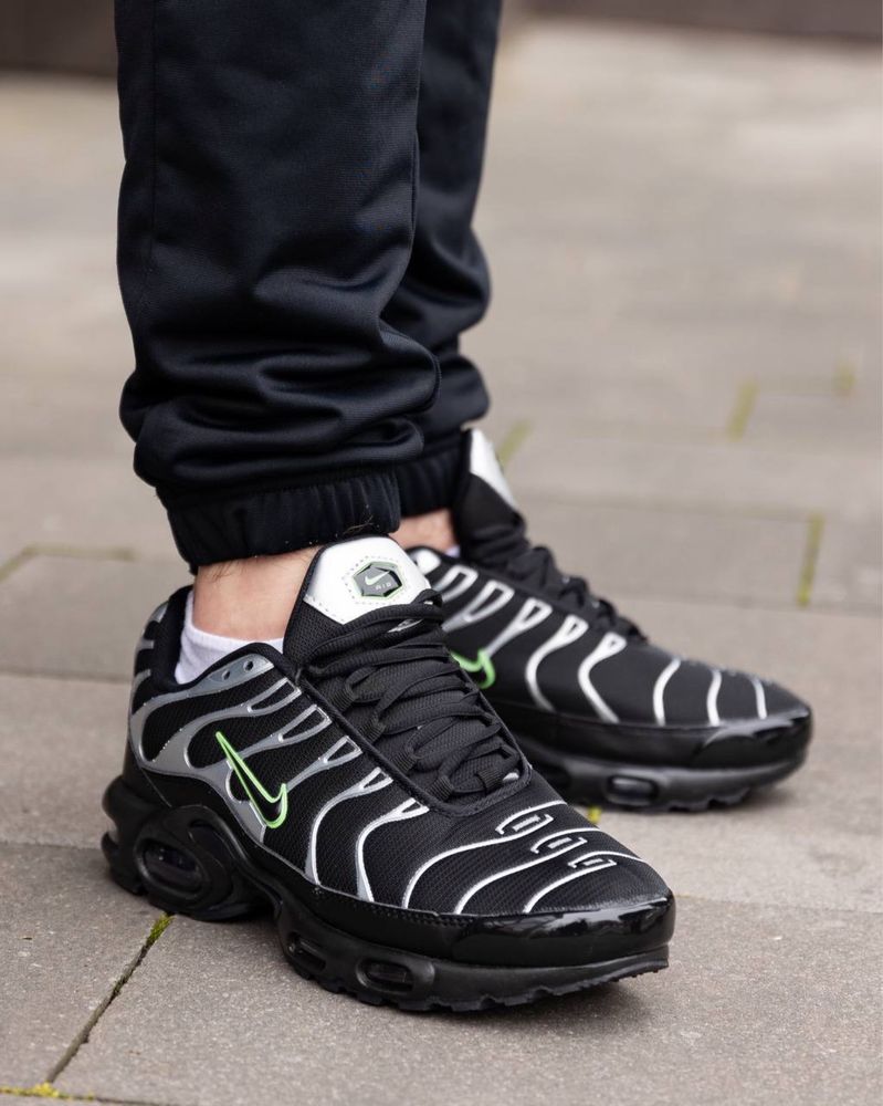 Nike Air Max Plus Tn Black Silver Green