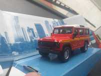 Miniaturas de carros bombeiros.