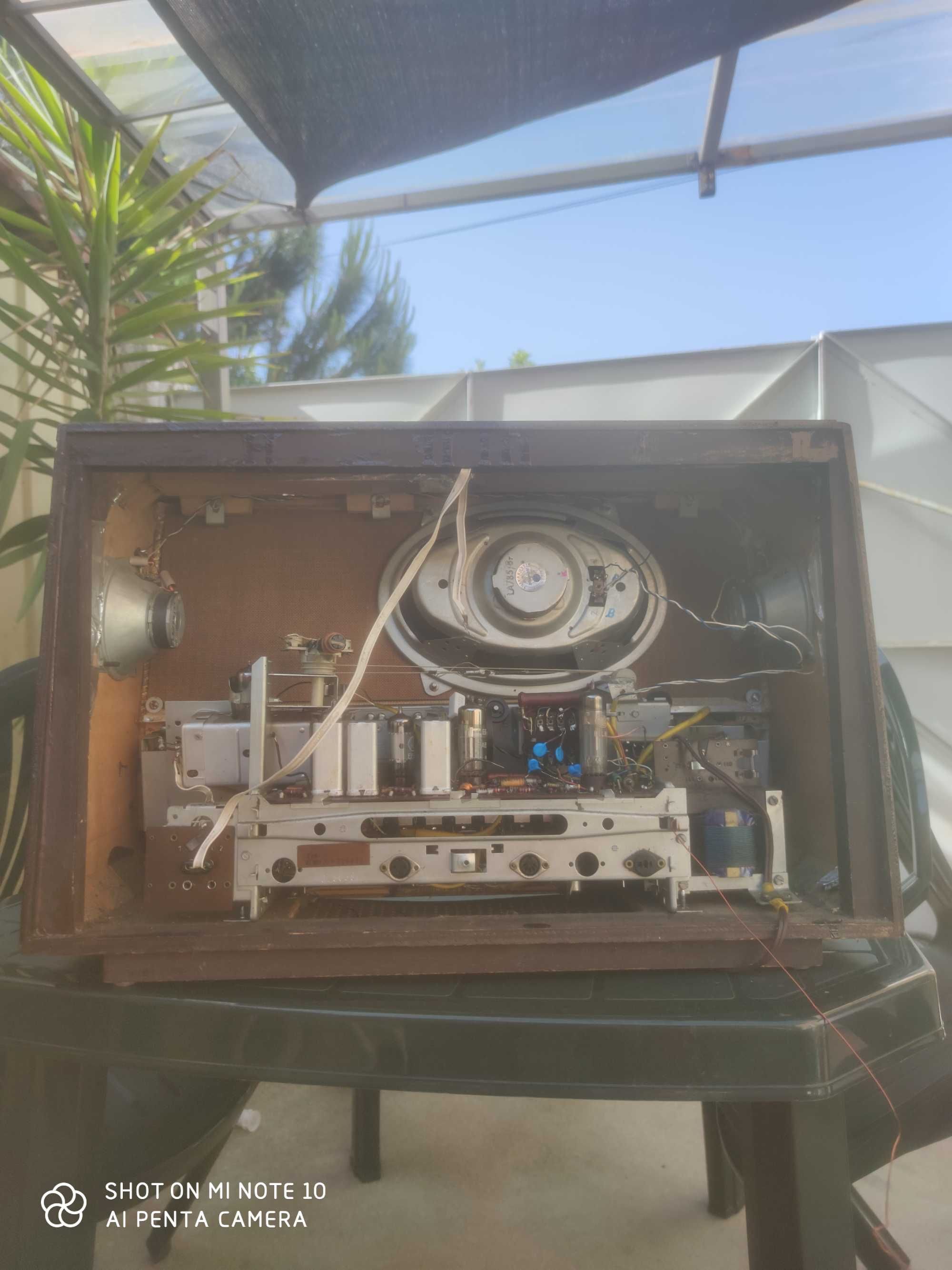Rádio Antigo a Valvulas Blaupunkt Granada Reparado a Funcionar