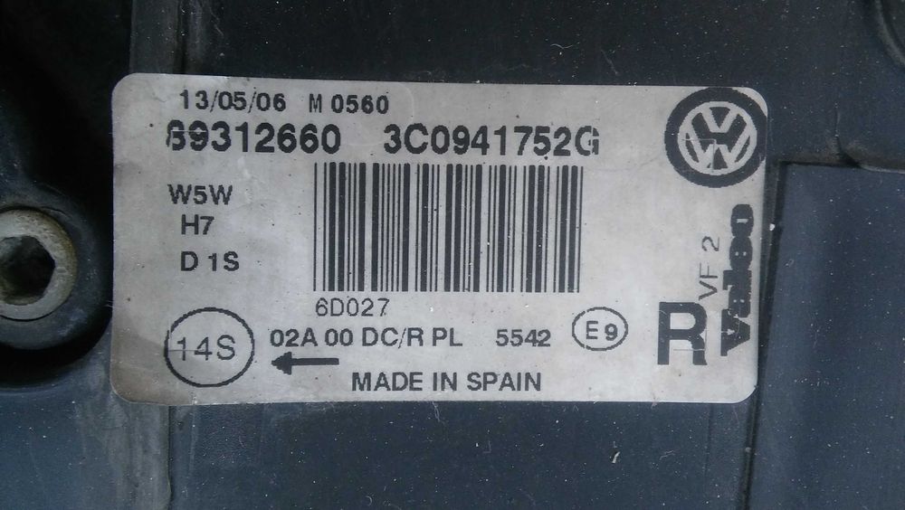 VW Passat B6,od 05r,lampy przód,XENON,Lewa+Prawa,kompletne,Valeo,orygi