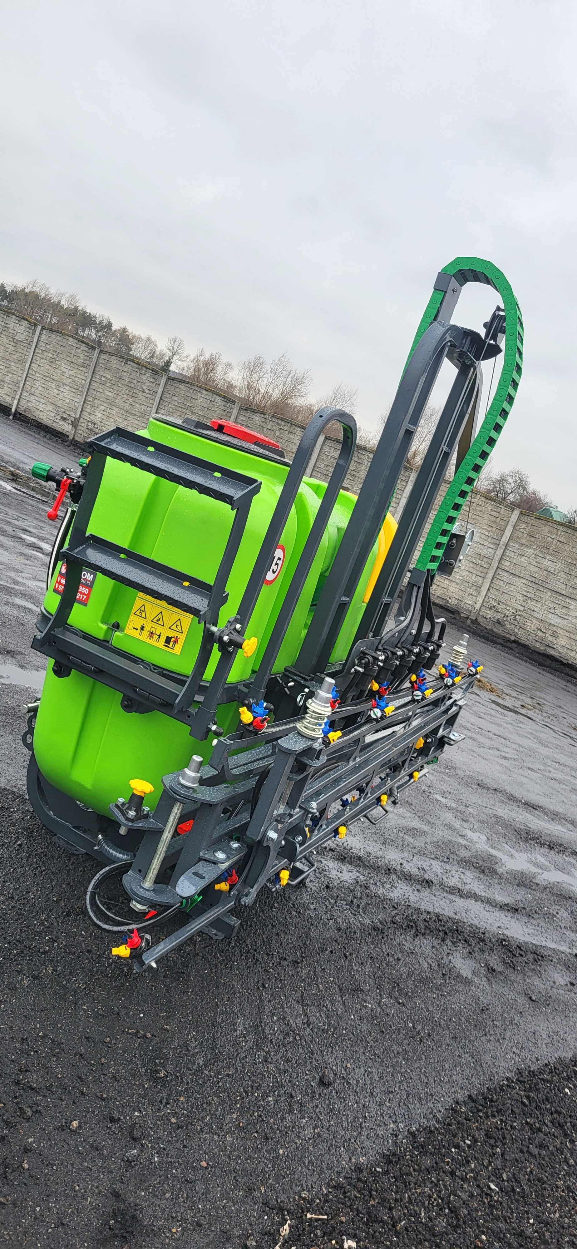 Producent Tolmet Opryskiwacz Klara 600 l 800L 1000L 1200L 3w1 12m 15m