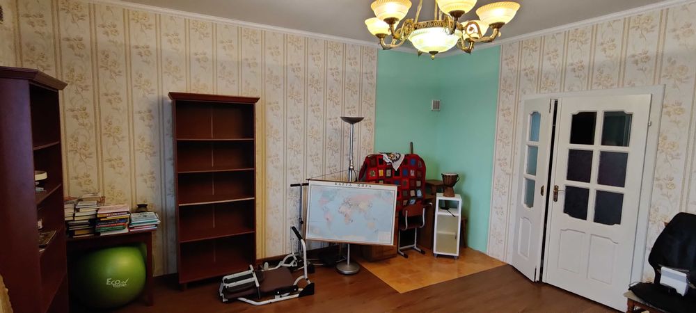 Большой дом, 4 комнаты+кухня, сад гараж. д. Чома, г. Берегово