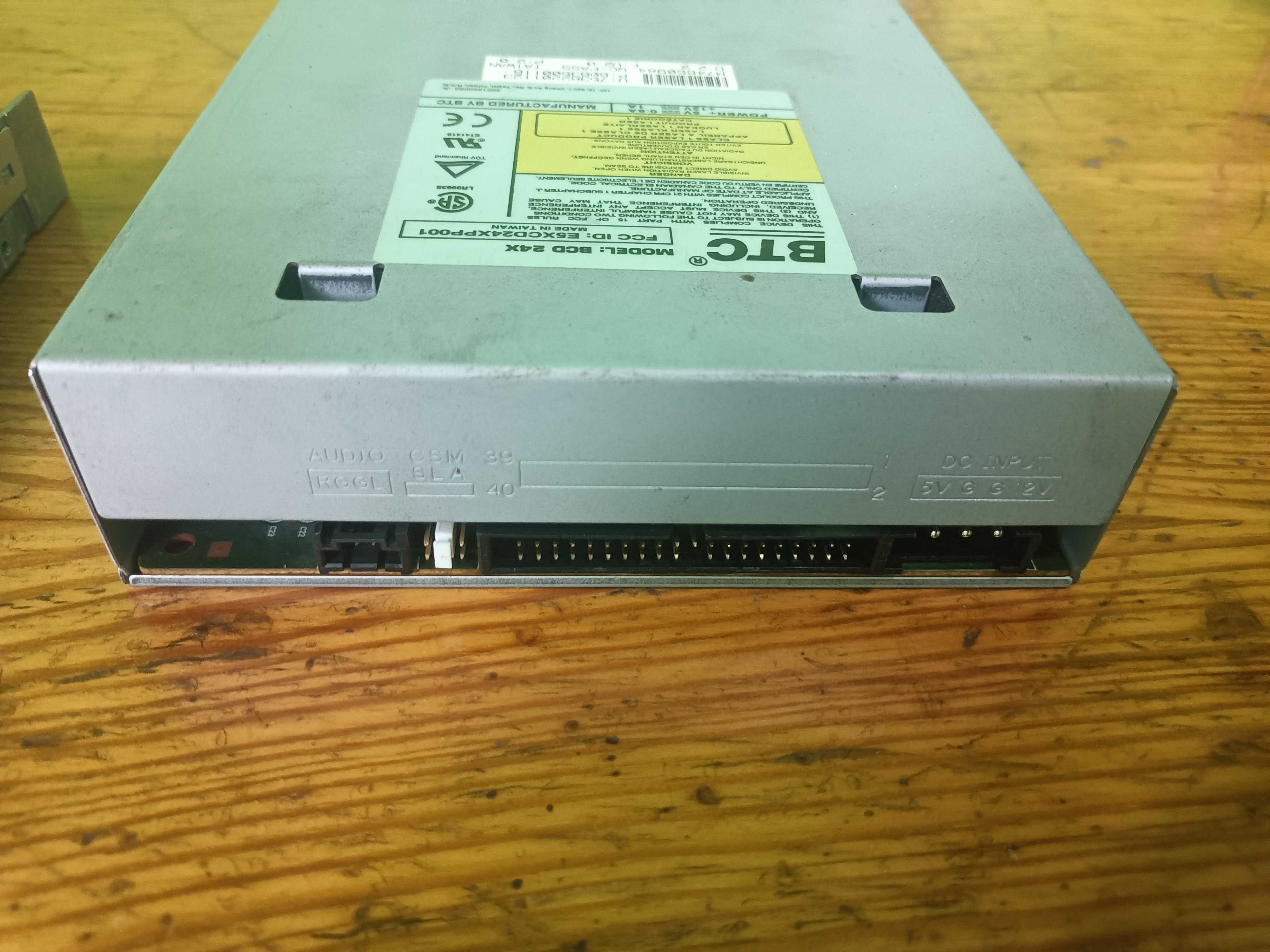 Stacja dyskietek 3,5' + CD Rom retro PC Adax Optimus Highscreen