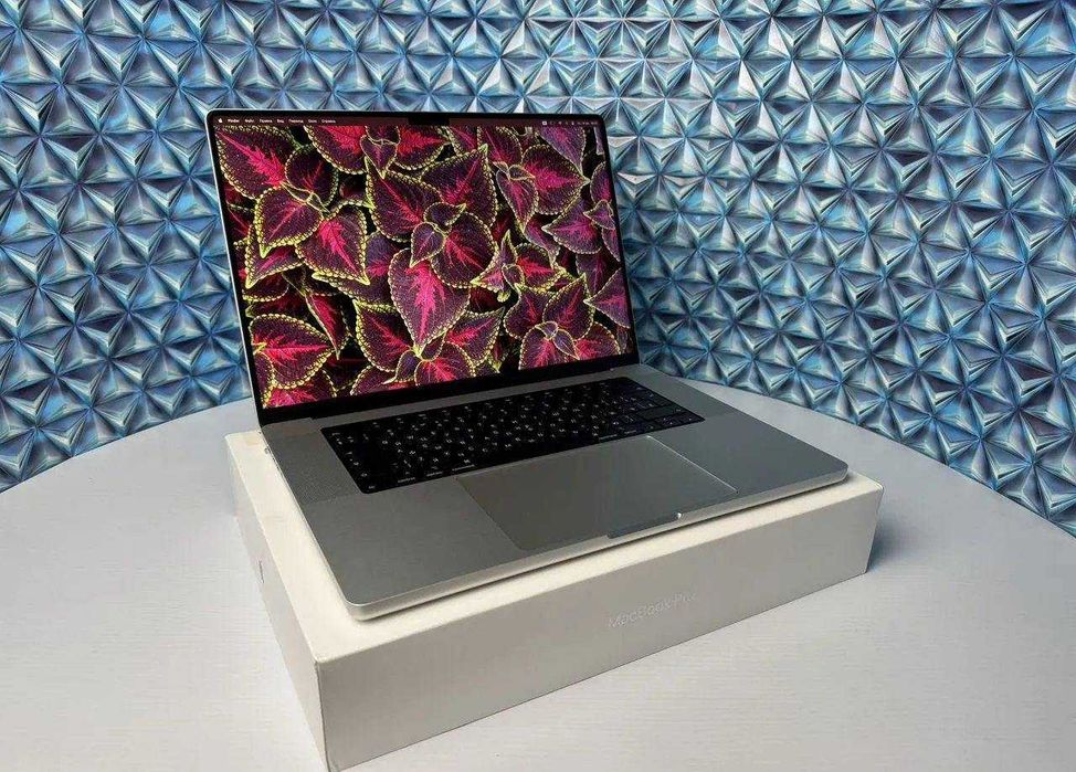 MacBook Pro 16 2021 M1 MAX 32/1Tb