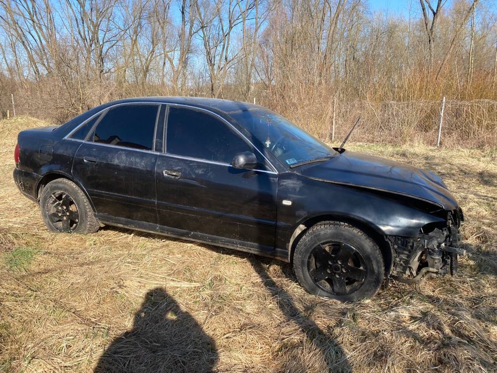 Audi A4B5 по запчастинах 1.9 дизель