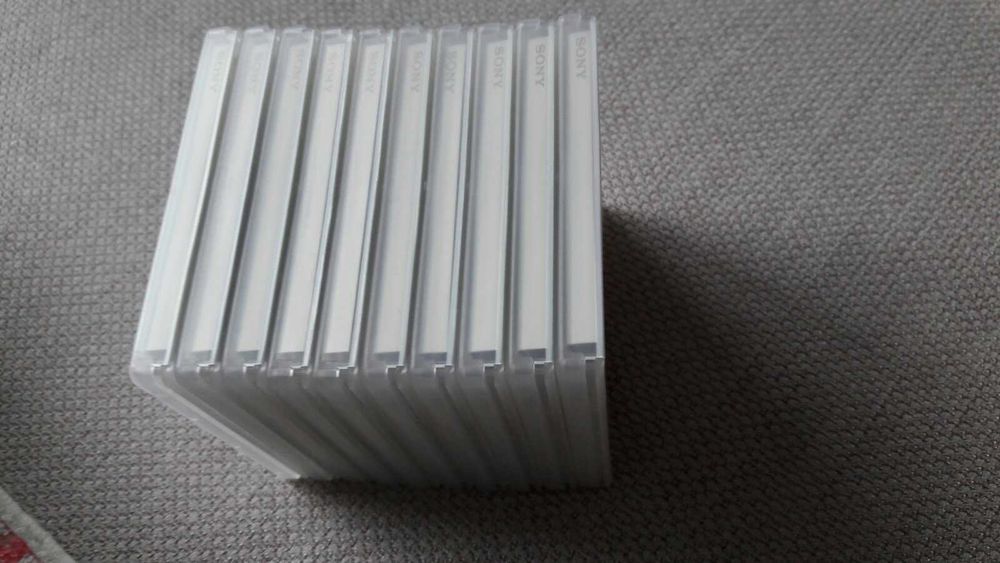 Мини диски- SONY\Maxell-Victor\ 80 мин с футлярами!как новые\