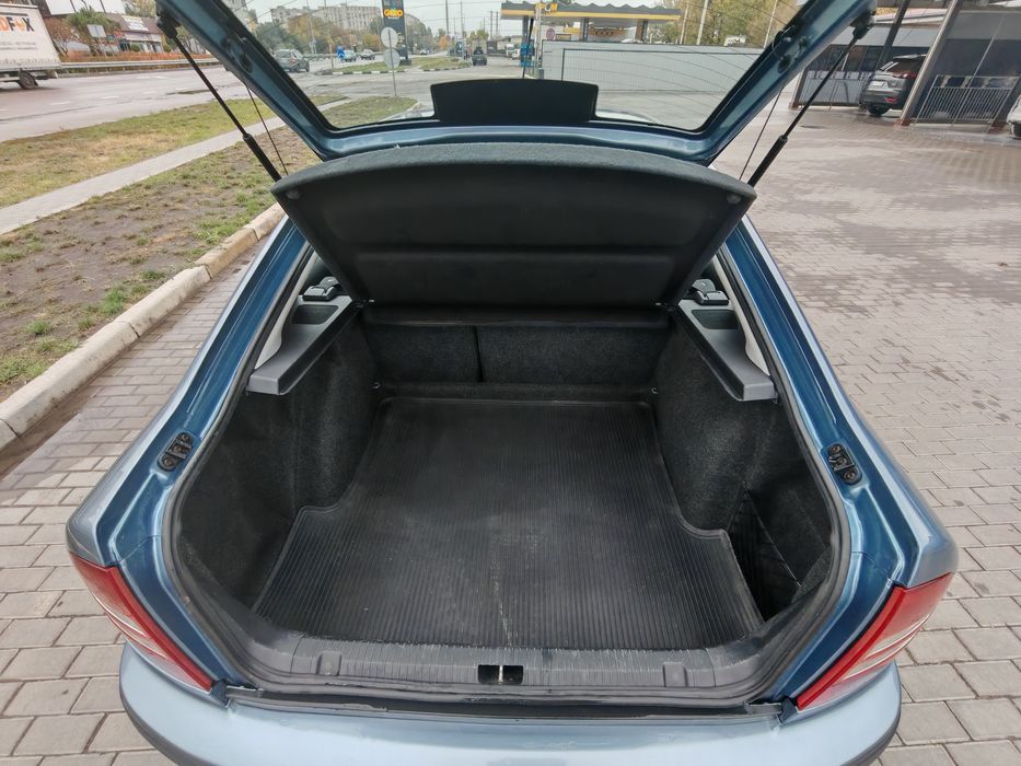 Skoda Octavia Tour 1.6 mpi бензин. 2007 рік