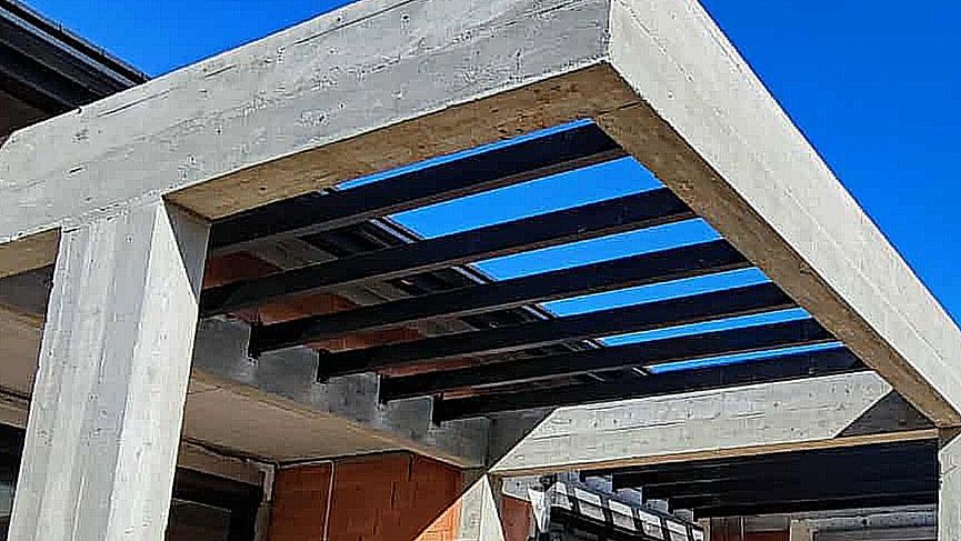 Belki pergolowe elewacyjne, pergola