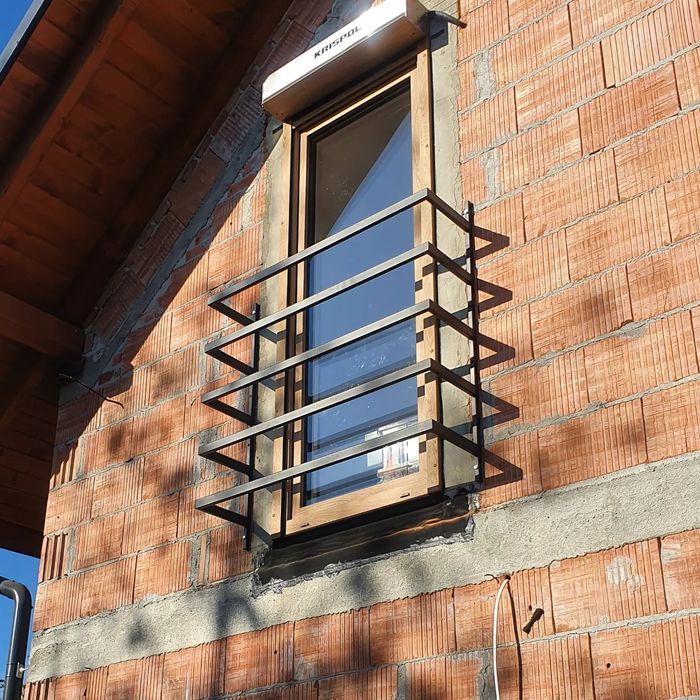 Balkon francuski, barierka na okno, portfenetr, balustrada