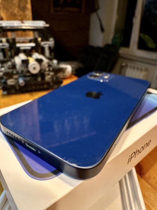 Iphone 12 64gb, pierwszy uztkownik plus dodatki