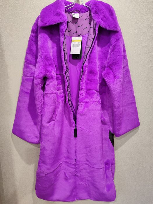 Nike Loose Fit шубка