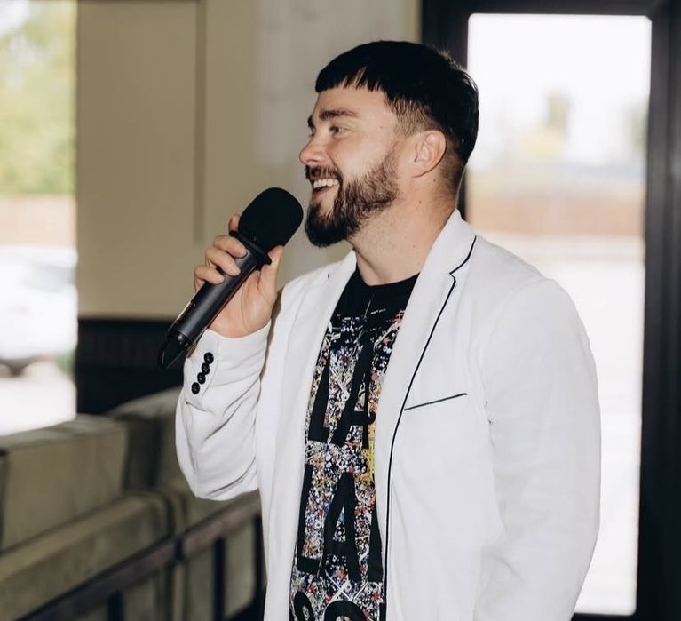 Ведучий - Ведущий ,  музыкант,диджей, вокалист