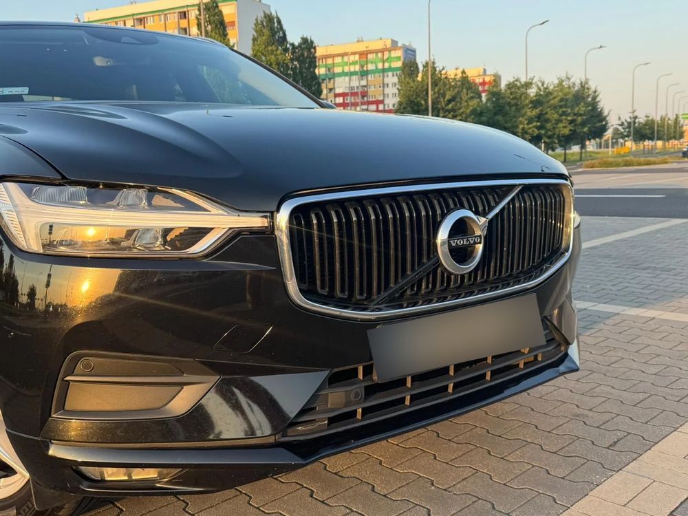 Volvo XC 60 VOLVO XC60 B4 Hybrid Benzyna 197+14 KM