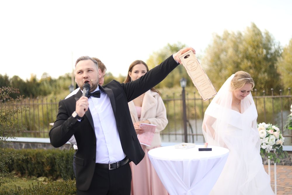 Ведучий,Діджей,Тамада, Весілля,Ювілей,Кооперативи