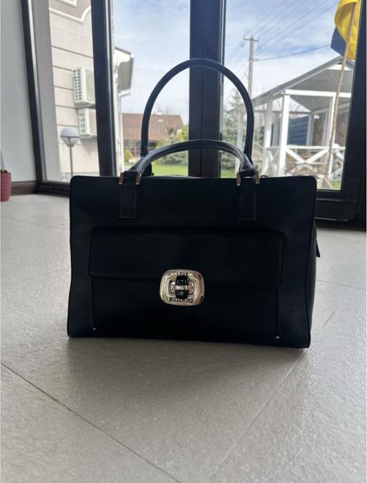 Сумка жіноча love moschino black structured top handle bag