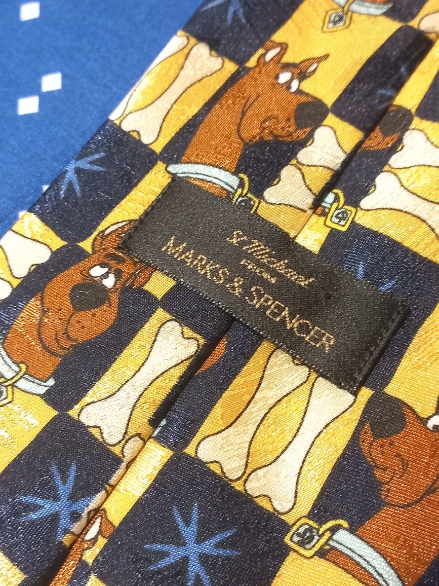 wzorzysty krawat Scooby-Doo od Marks&Spencer