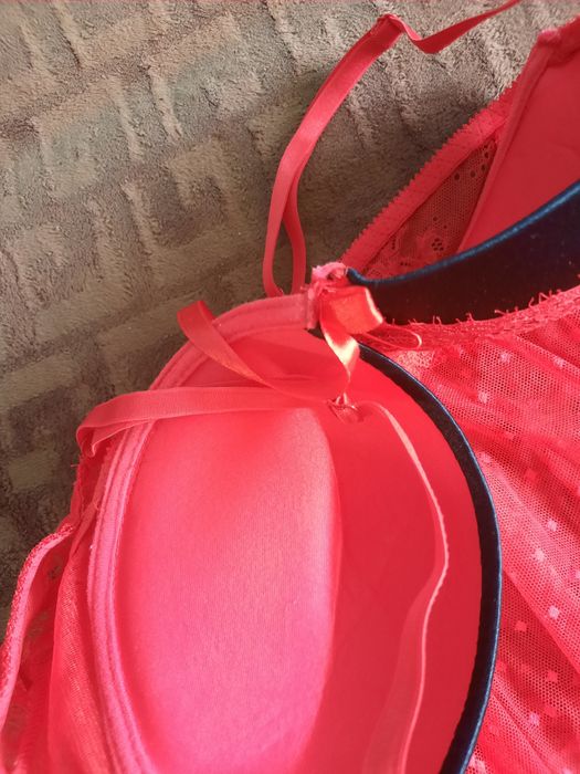 Комплект: Мереживний пеньюар з чашкою і стрінги