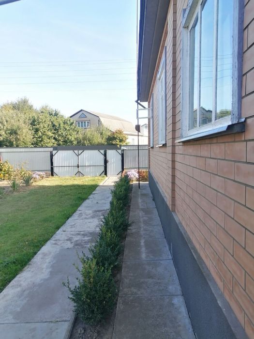 Добротний будинок  (л1