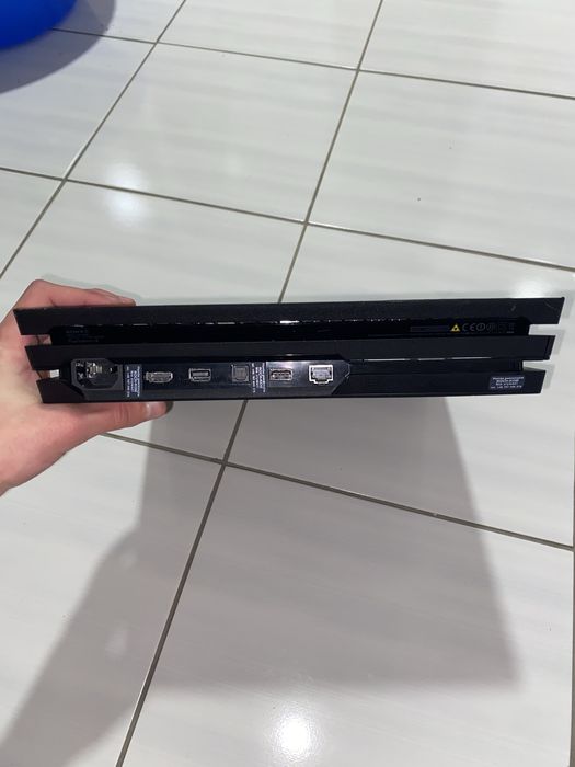 Продаю PlayStation 4 Pro – чудовий стан!