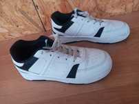 Buty sportowe Cropp r.39 męskie
