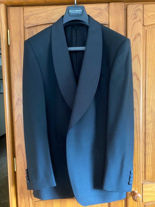 Smoking Gieves & Hawkes em mohair preto (30%) e lã (70%)