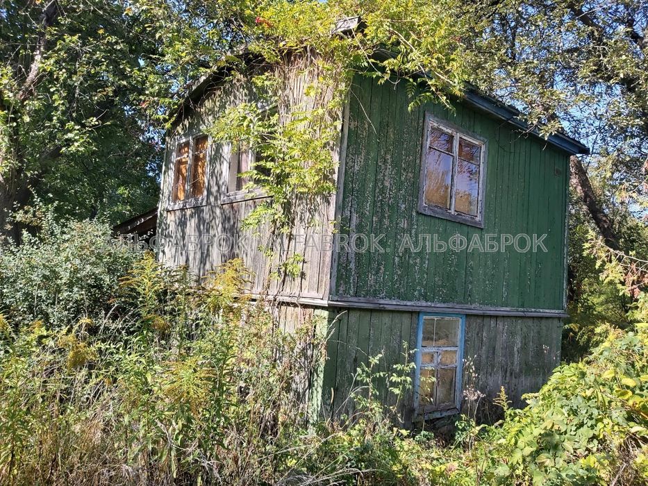 Продажа участка и два дачных дома в Оболонском районе г Киева!!