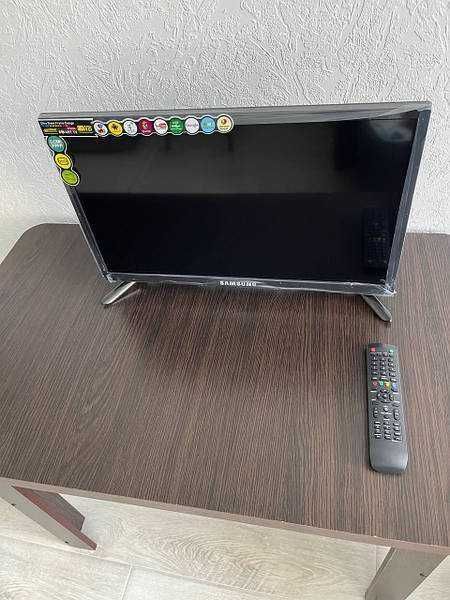 Телевизор Samsung Slim 12V 24 дюйма + Т2 HD USB/HDMI Блок питания 12V