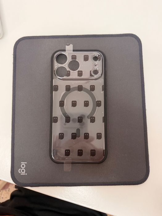 Dbrand Ghost Case + Prism Screen Protector - Iphone 17 Pro Max - Novos