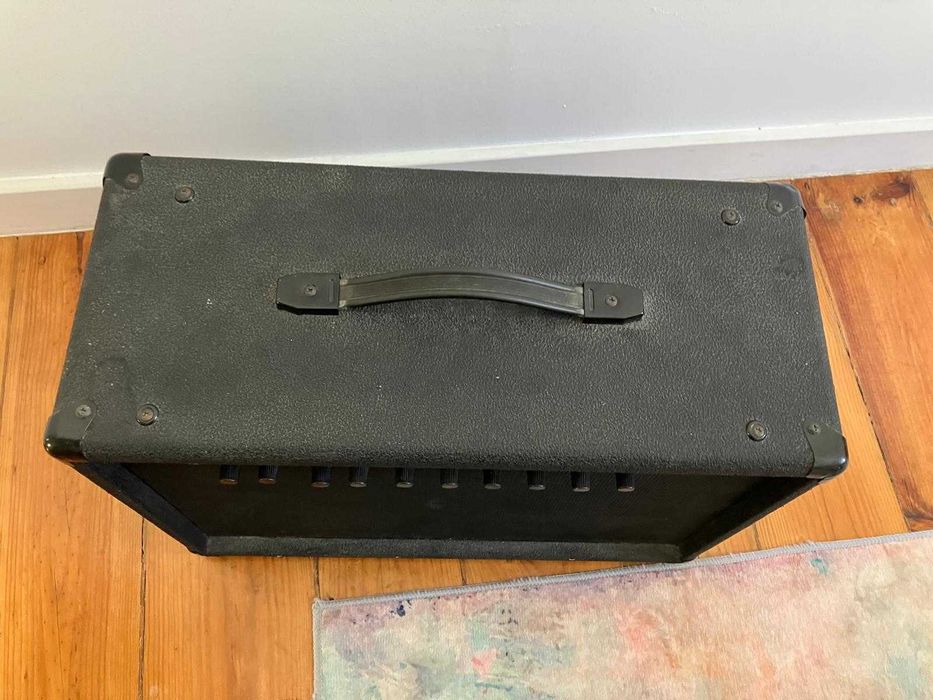 amplificador de guitarra sem marca