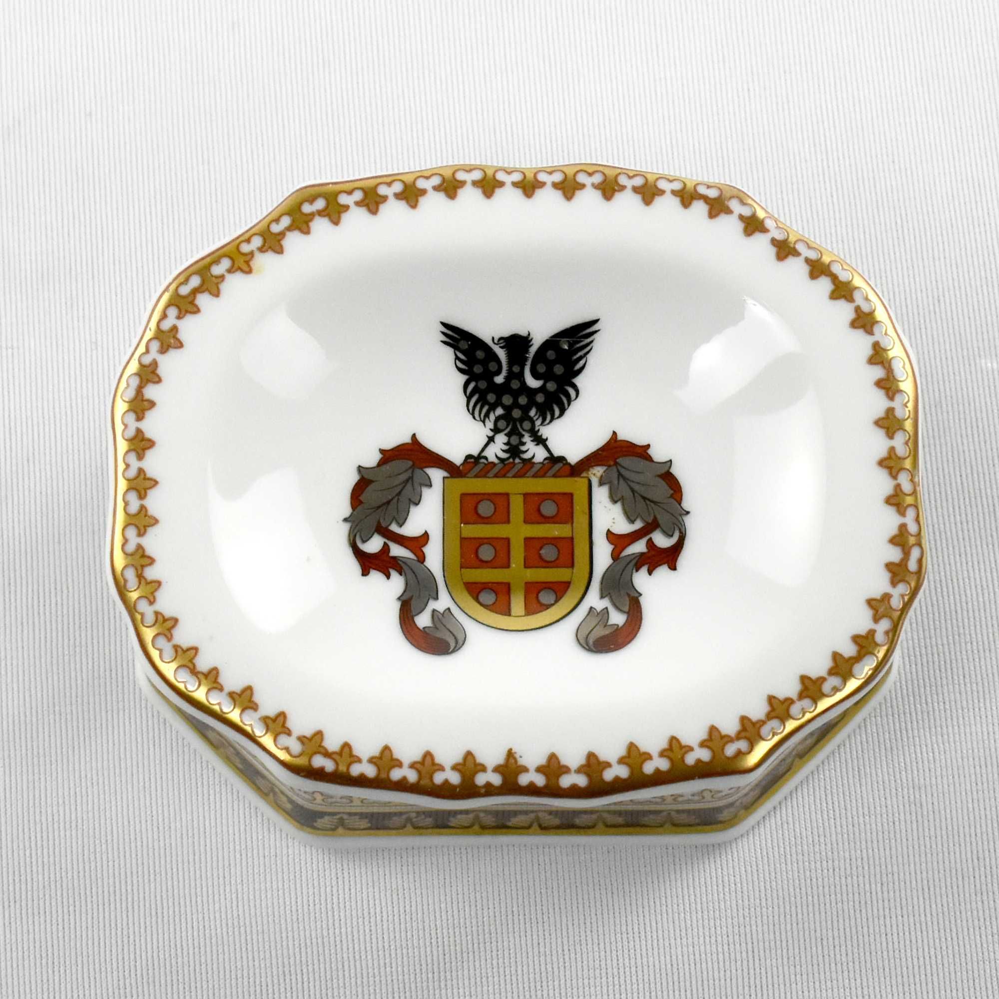 Saleiro em porcelana Porart decoração Escudo de Armas Melo