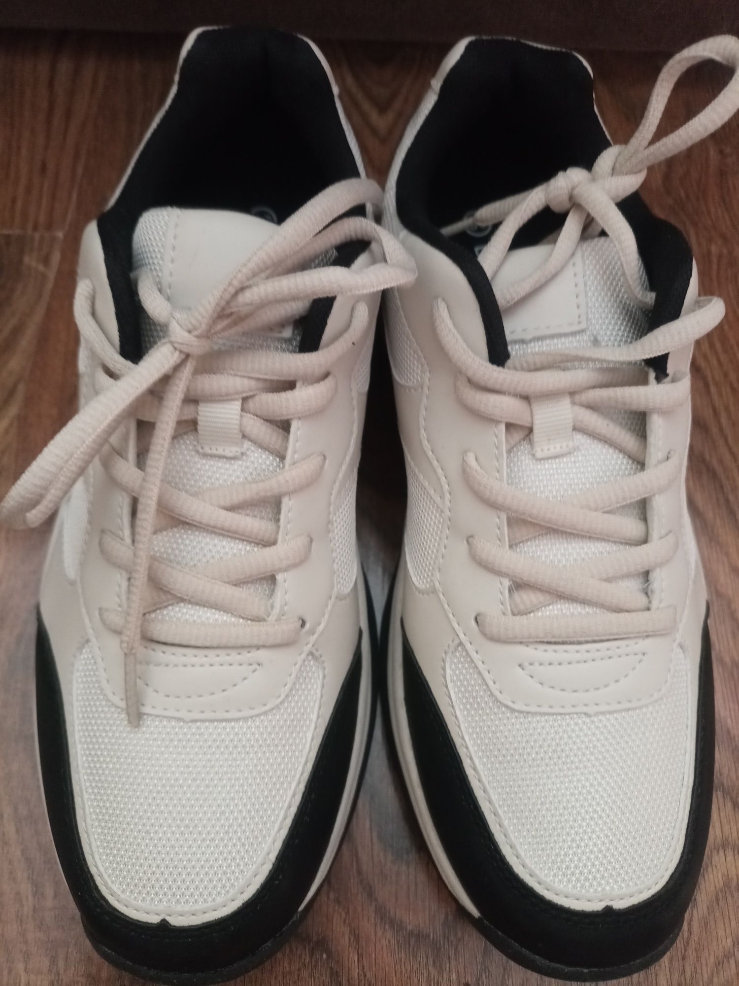Buty sportowe / sneakersy, rozm. 39