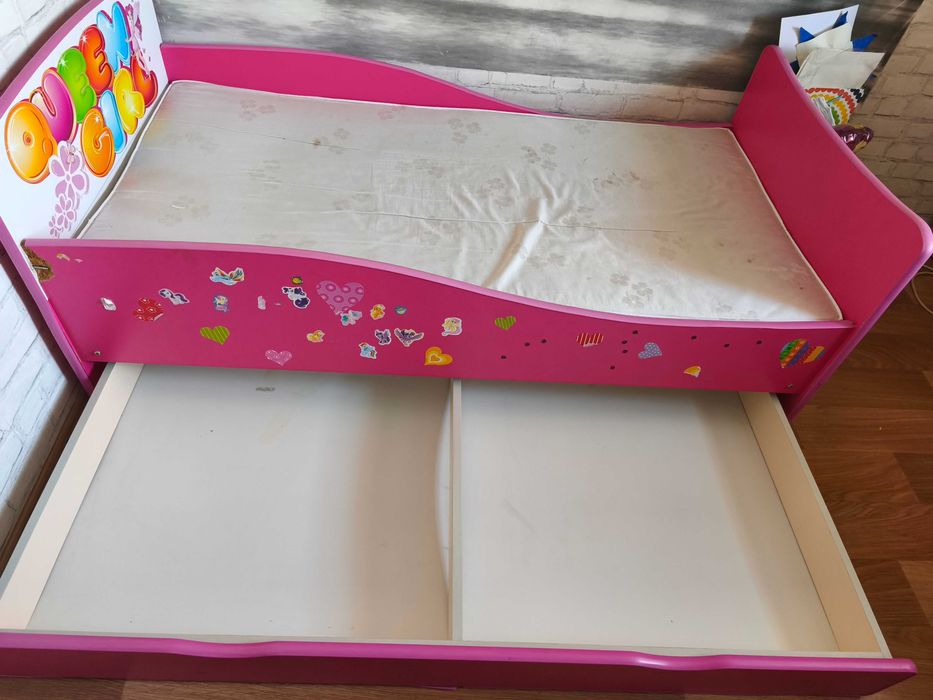 Ліжко дитяче дівчаче