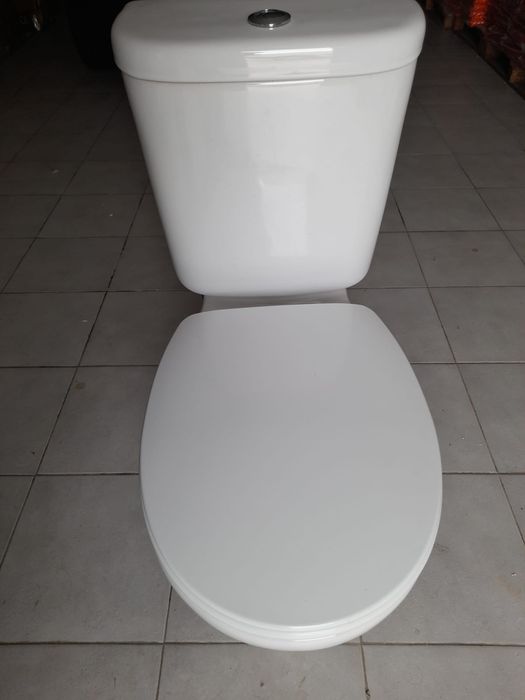 Sanita com tampa + autoclismo