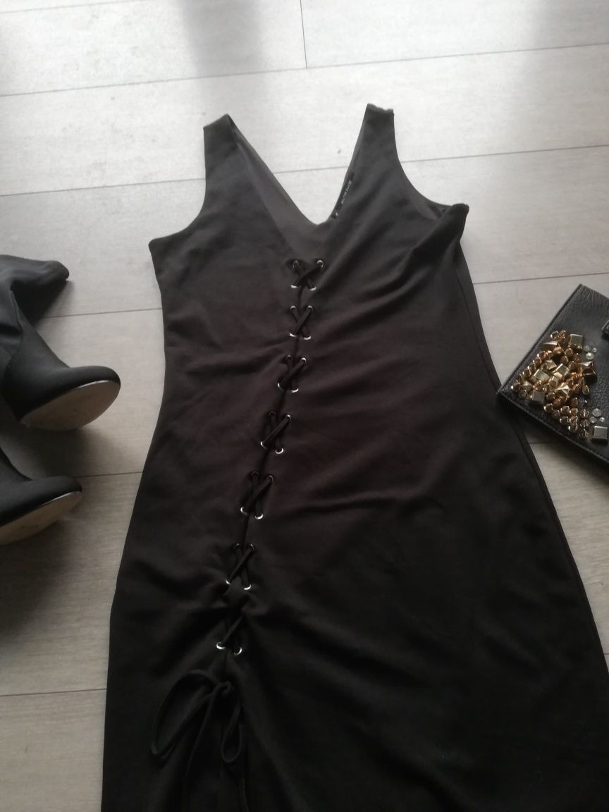 WALTER BAKER super czarna sukienka wiązana z pazurem r. M/38