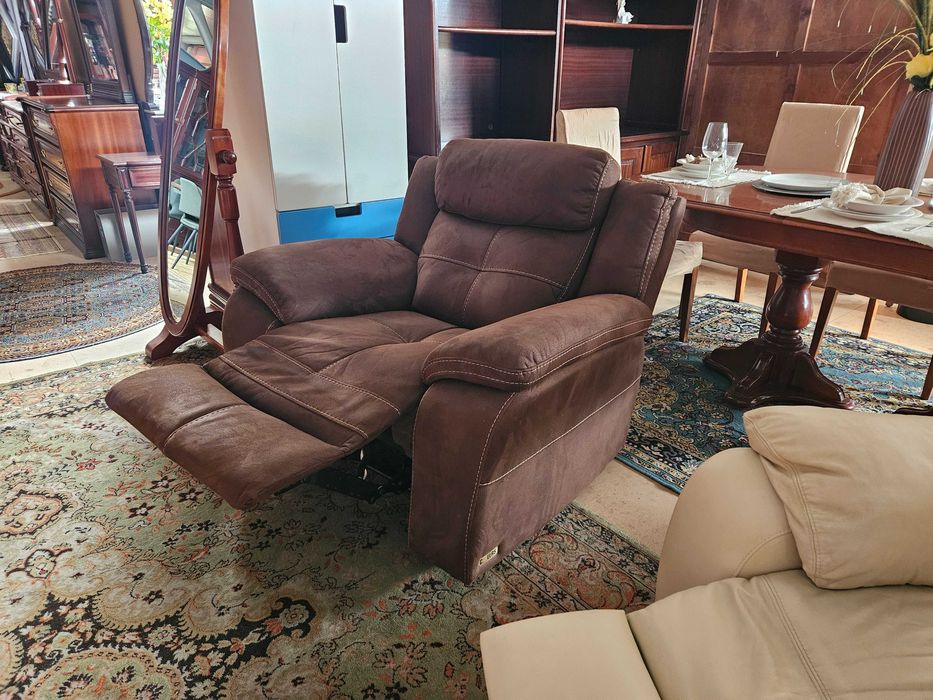 Excelente sofá relax - Marca Cheers - óptimo estado geral