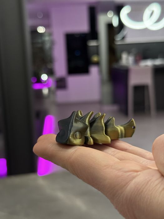 Magnetyczny smok – dekoracja premium