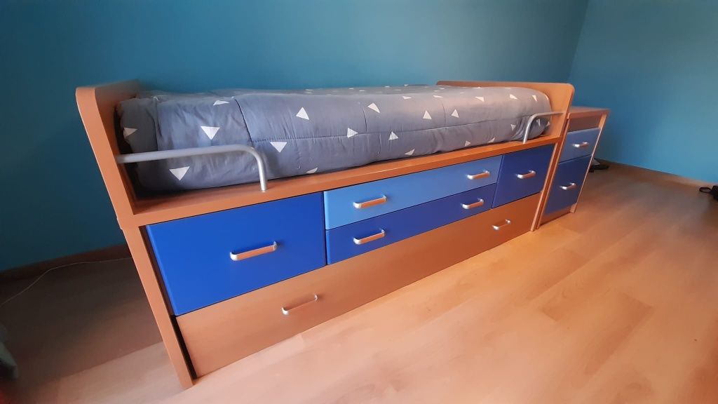 Cama criança + móvel