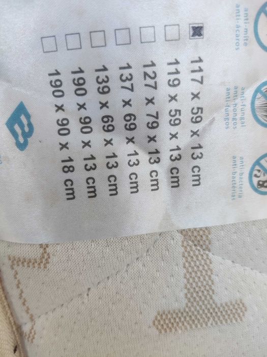 Cama de grades para bébé com colchão 1.20m x 0.6m