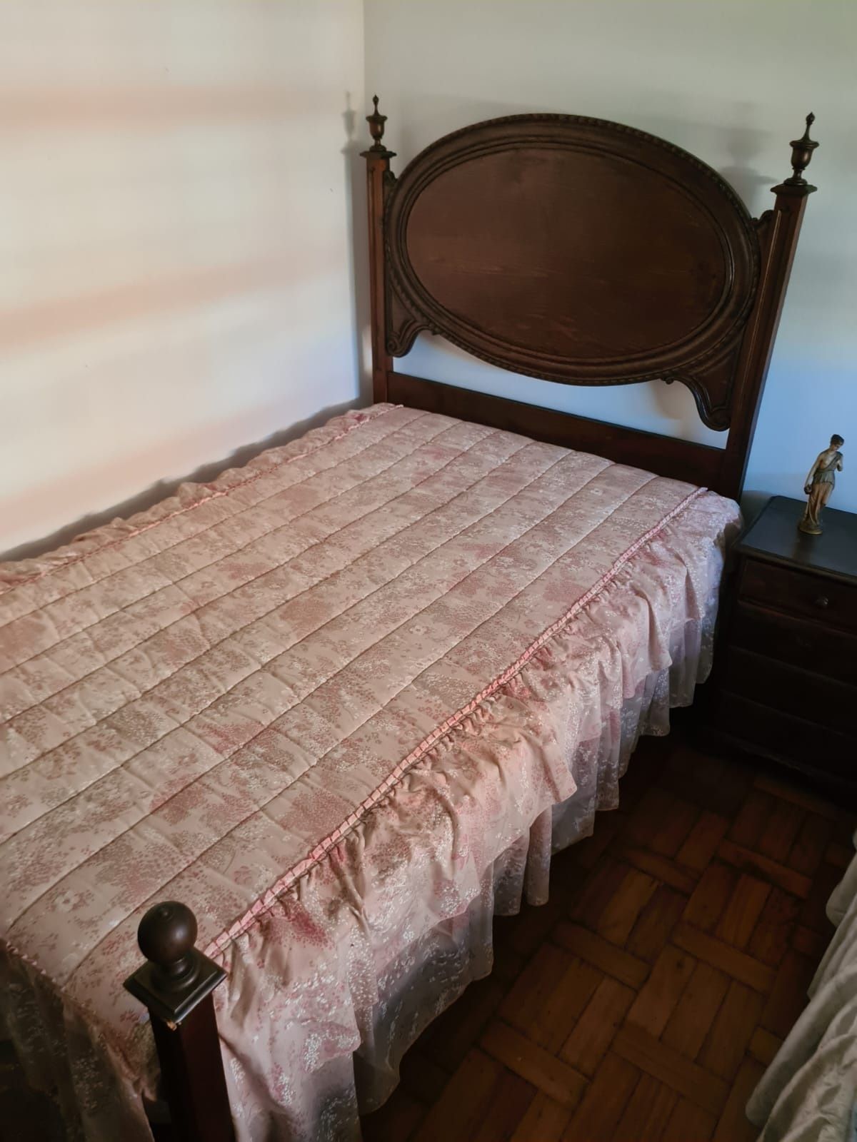 Lote Moveis antigos para venda ....