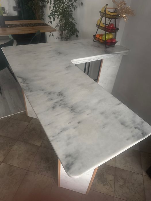 Gruby blat z marmuru