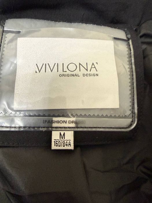 Тёплая зимняя куртка Vivilona, размер M, в отличном состоянии