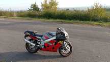 Suzuki gsxr 600 srad
