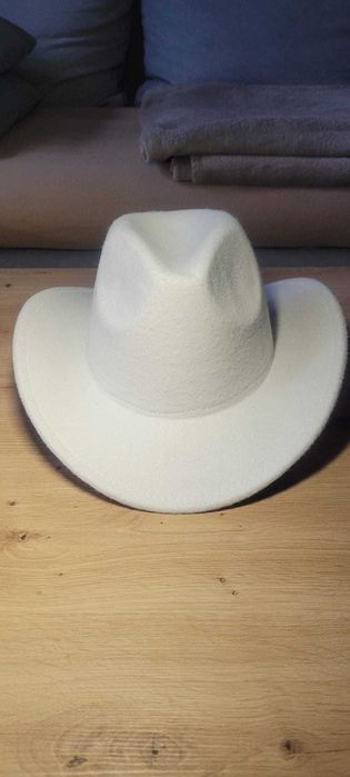Kapelusz kowbojski biały klasyczny Wild West Country Western nowy