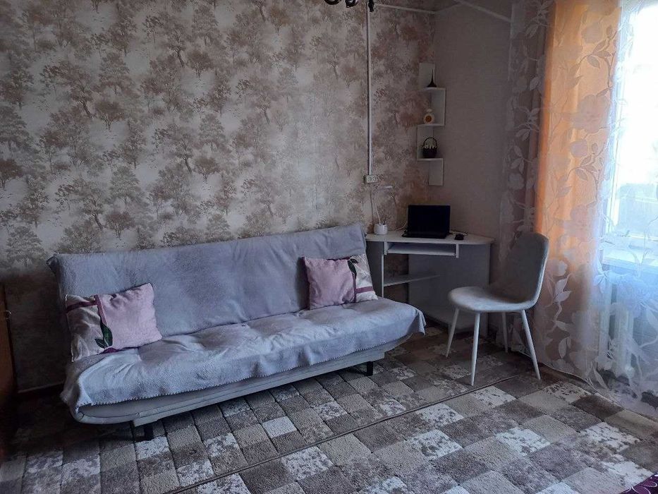 М'який диван для вітальні або спальні