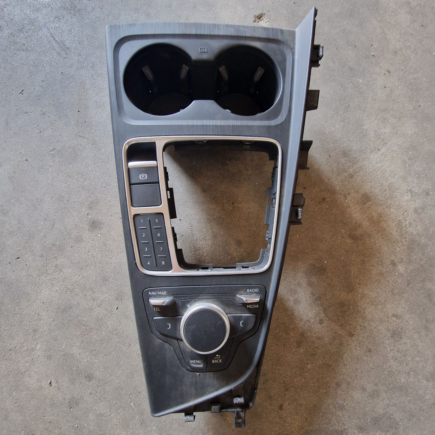 Consola central Audi A4 B9 2016