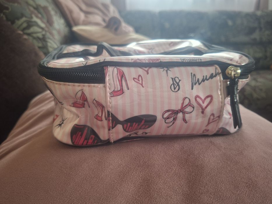 Kosmetyczka Victoria Secret
