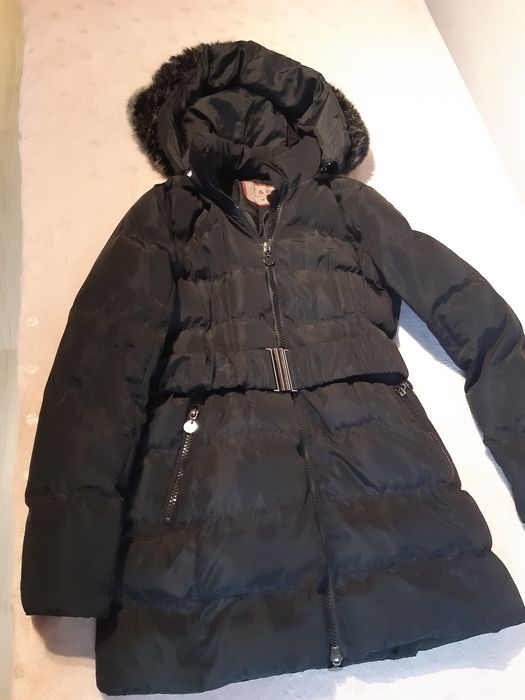 Czarna kurtka damska zimowa rozmiar S