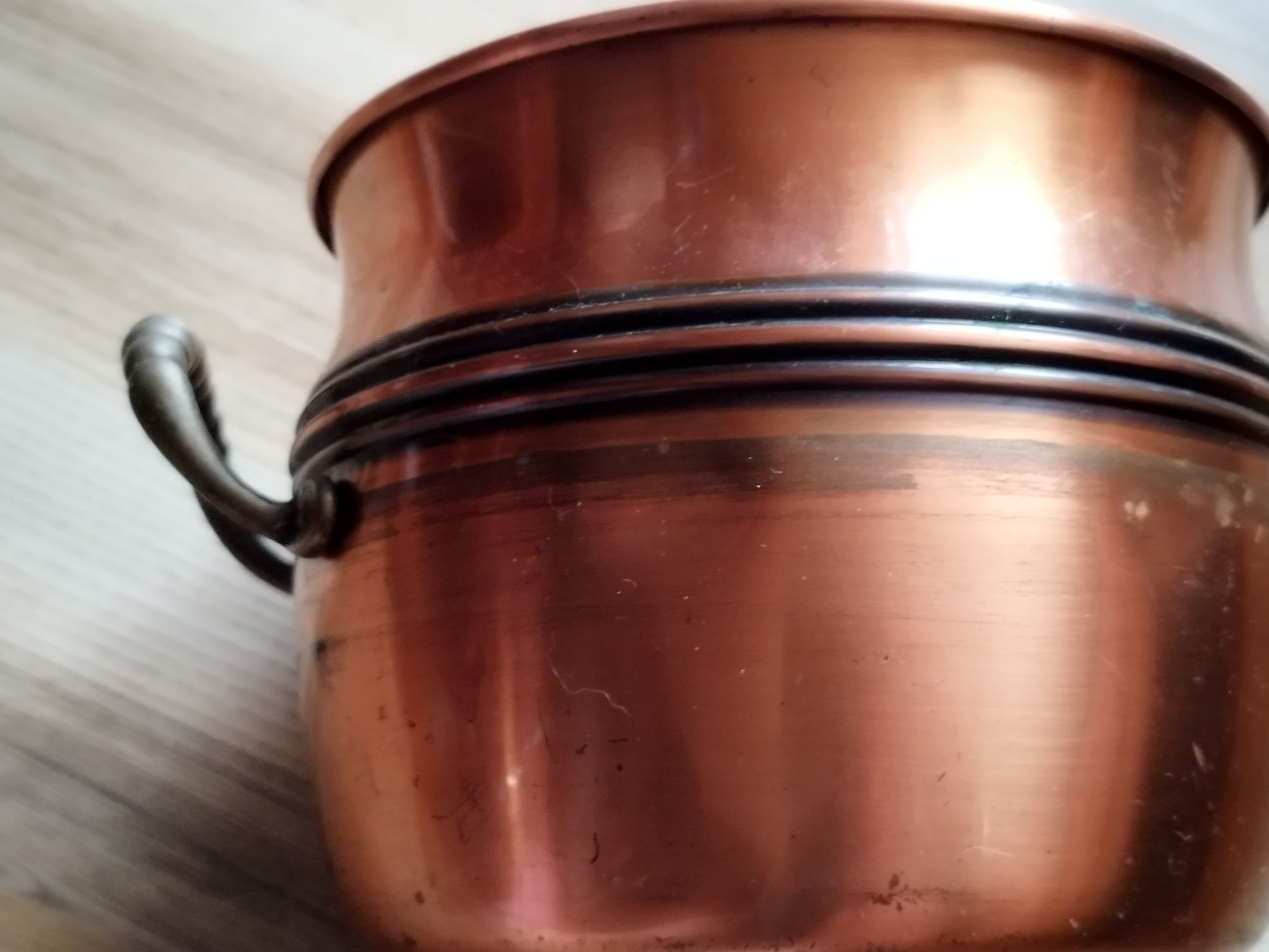 Świeca z wosku pszczelego w garnuszku / 2,3 kg
