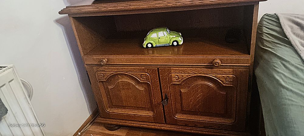 Dębowa szafka pod TV