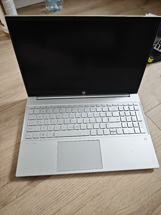 Laptop biurowy piękny HP pavilion 15 , Intel i5 1135g7 , 8/512 gb